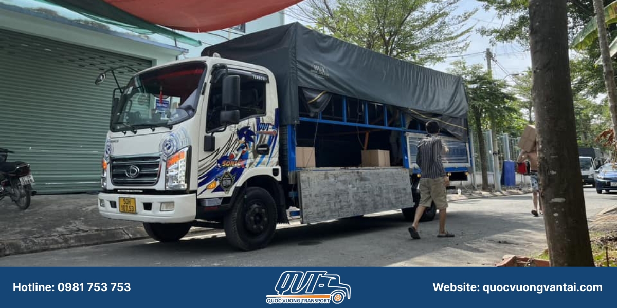 Lựa chọn tuyến đường phù hợp với loại hàng và thời gian giao nhận